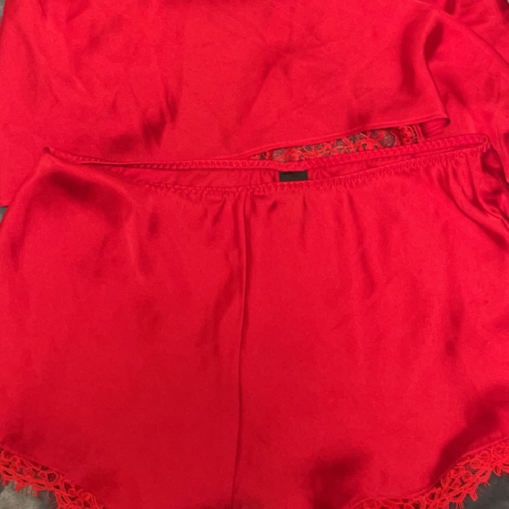 Victoria's Secret silky pajama - Picture 4 of 5